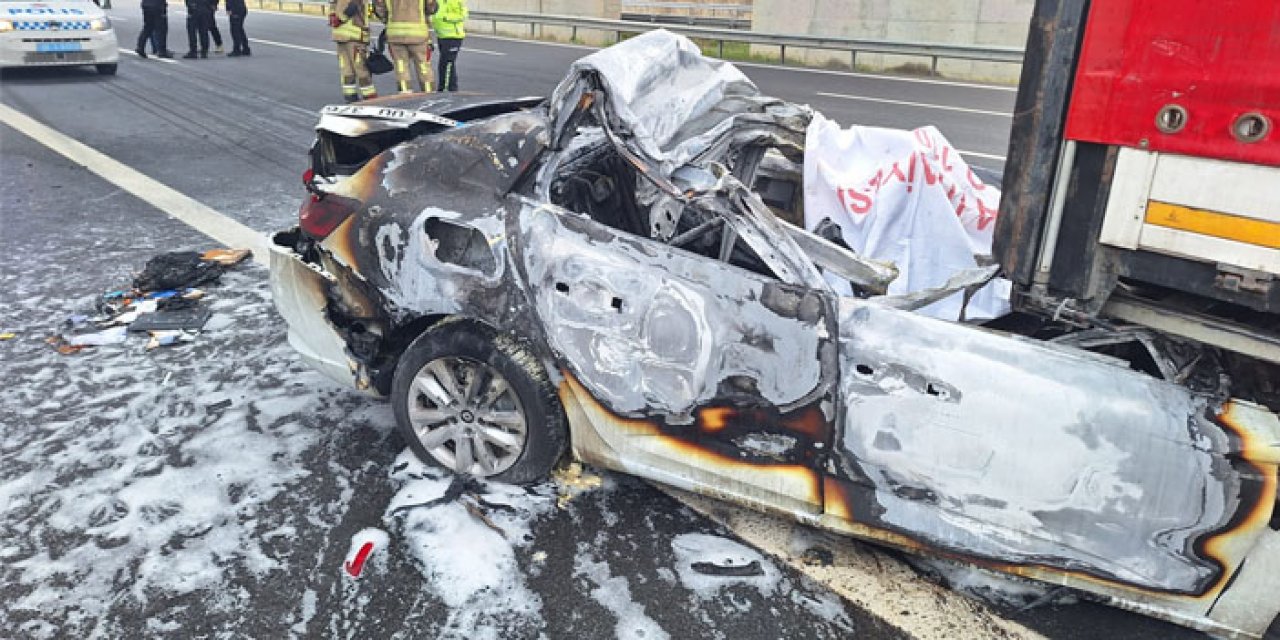 Başkentte TIR'a çarpıp yanan otomobilin sürücüsü feci şekilde can verdi