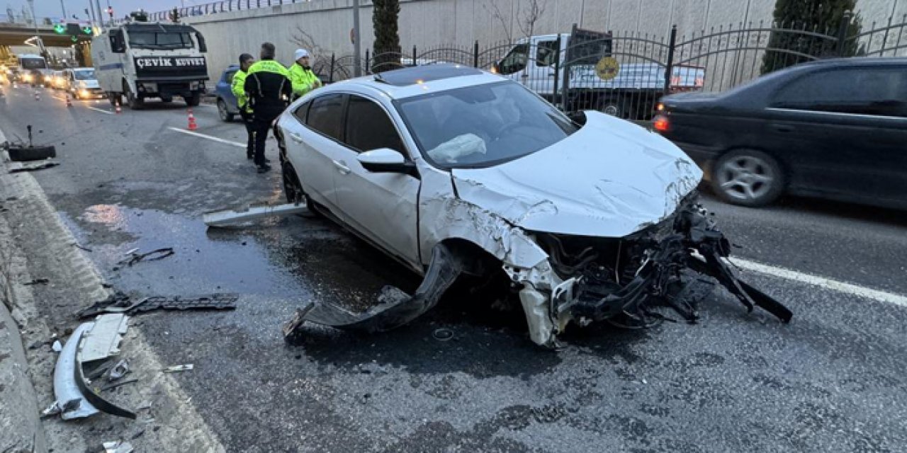 Elazığ'da trafik kazası: İki araç çarpıştı