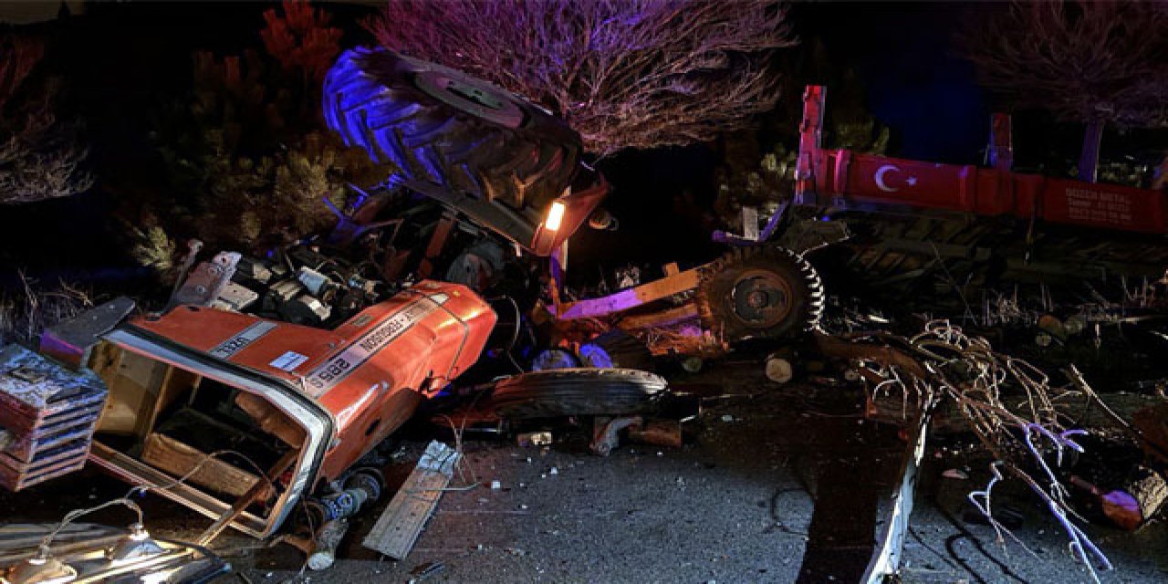 Traktör ile kamyon çarpıştı: 1 ölü, 1 yaralı