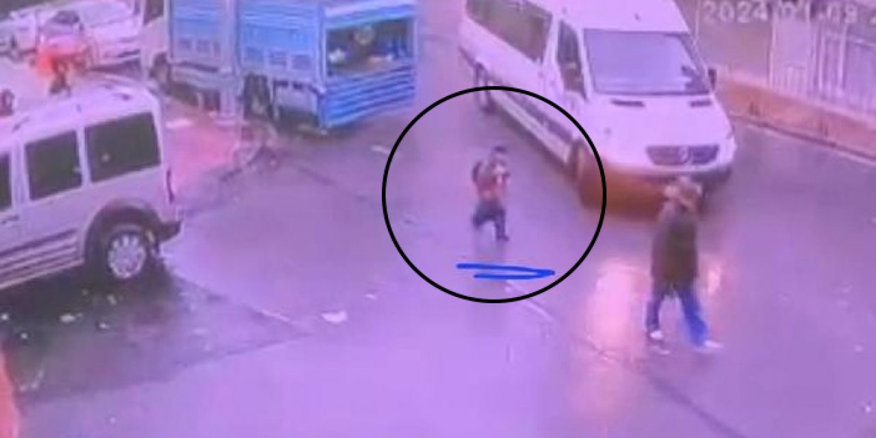 5 yaşındaki çocuk okul servisinin altında kaldı