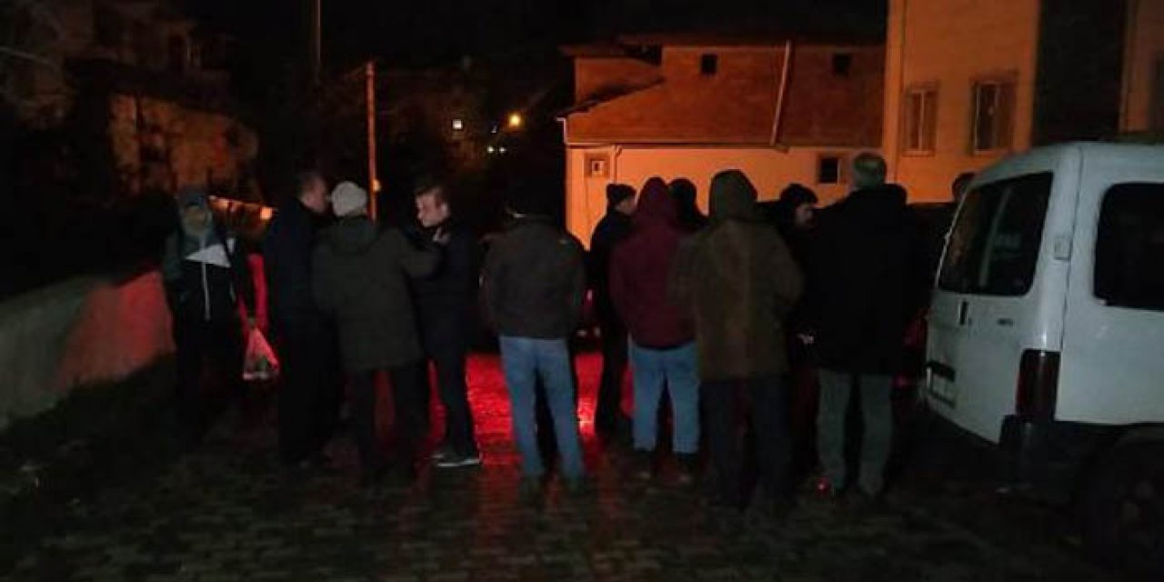 Kocaeli’de heyelan! 5 katlı apartman boşaltıldı