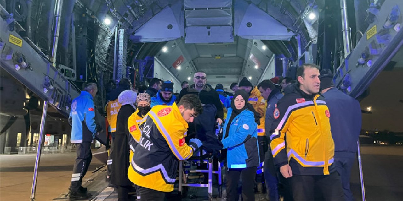 Gazzeli 85 yaralıyı taşıyan iki uçak Türkiye'ye indi