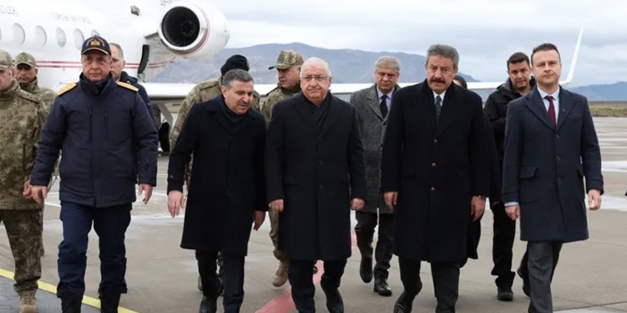 Bakan Güler ve komuta kademesi sınıra gitti