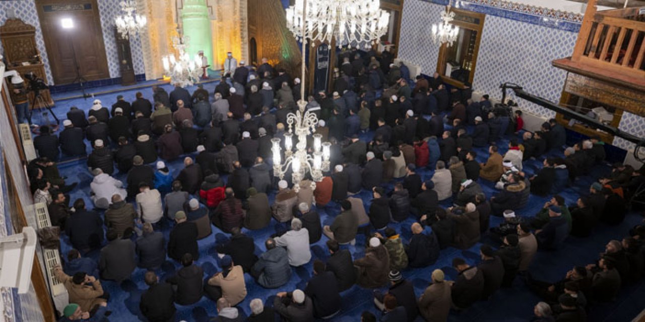 81 ildeki tüm camilerde şehitlerimiz için dua edildi