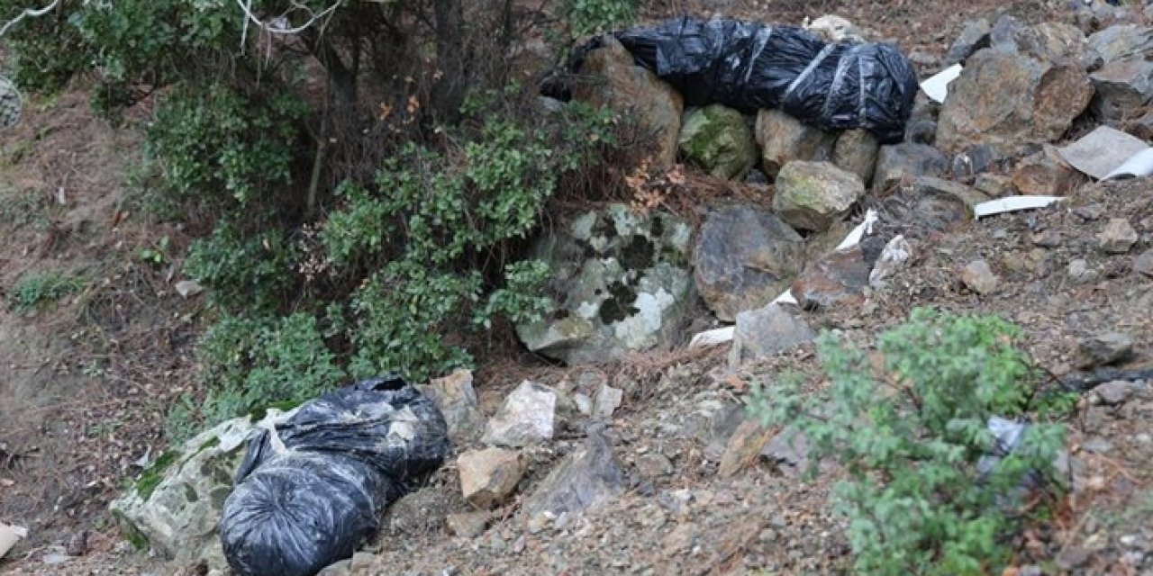 İzmir'de acı görüntü: Siyah poşetleri açınca şok oldular!