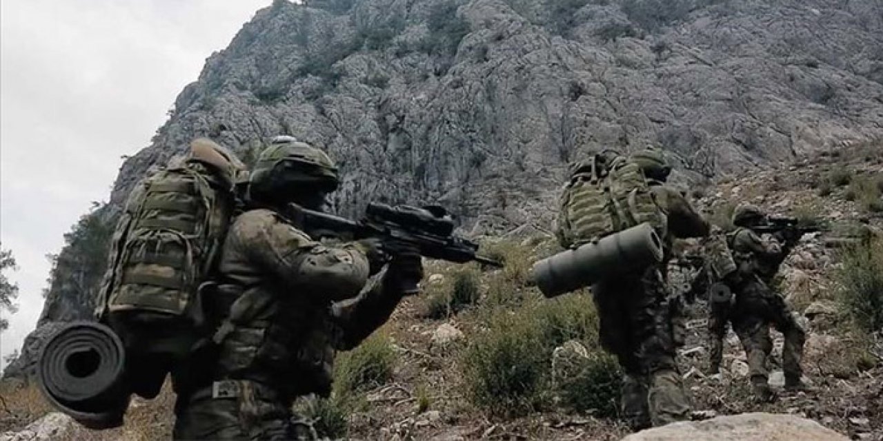 Saldırı hazırlığında olan 4 PKK'LI terörist öldürüldü