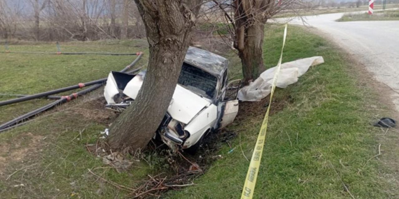 Denizli'de takla atan otomobil alev aldı: 2 ölü, 2 yaralı