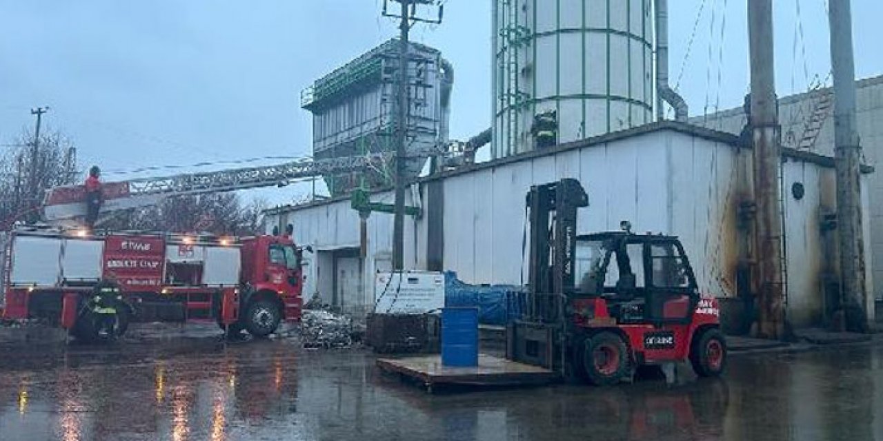 Mobilya fabrikasında patlama: 2 işçi yaralandı