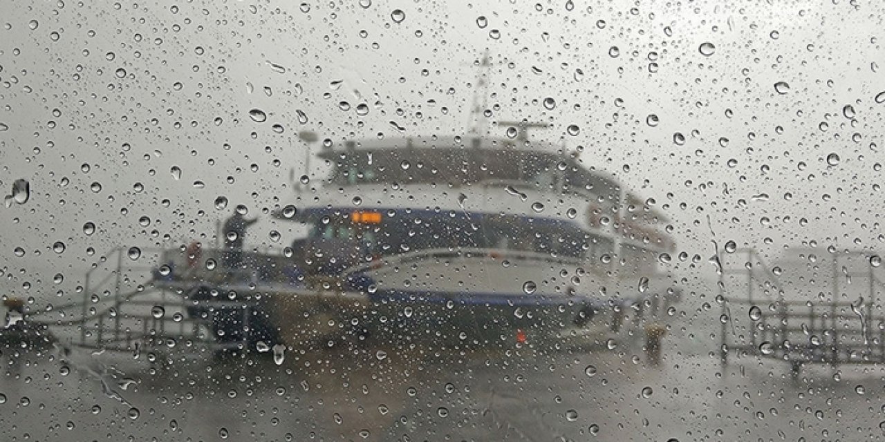 İzmir'de hava muhalefeti: Tüm seferler iptal edildi!