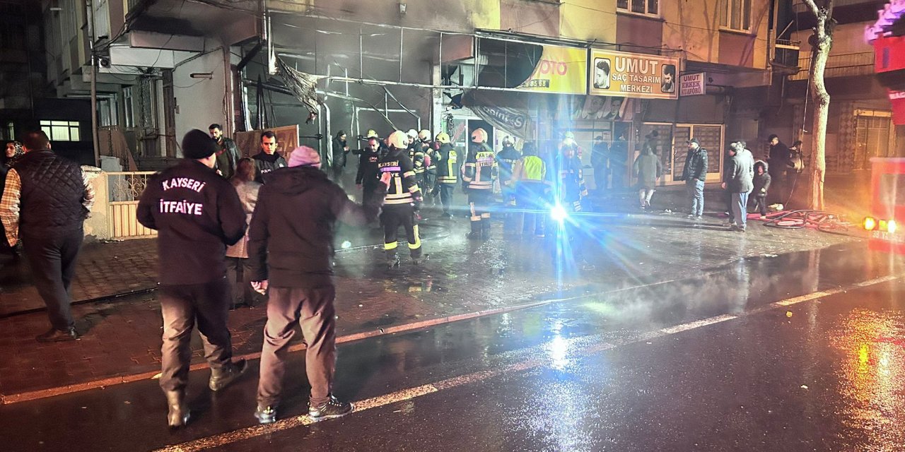 Kayseri'de lastik dükkanında korkutan yangın!