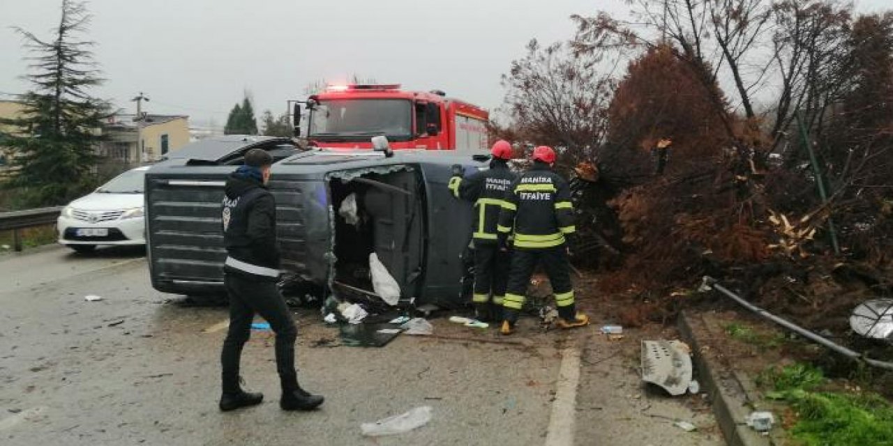 Manisa'da feci kaza! Çok sayıda yaralı var