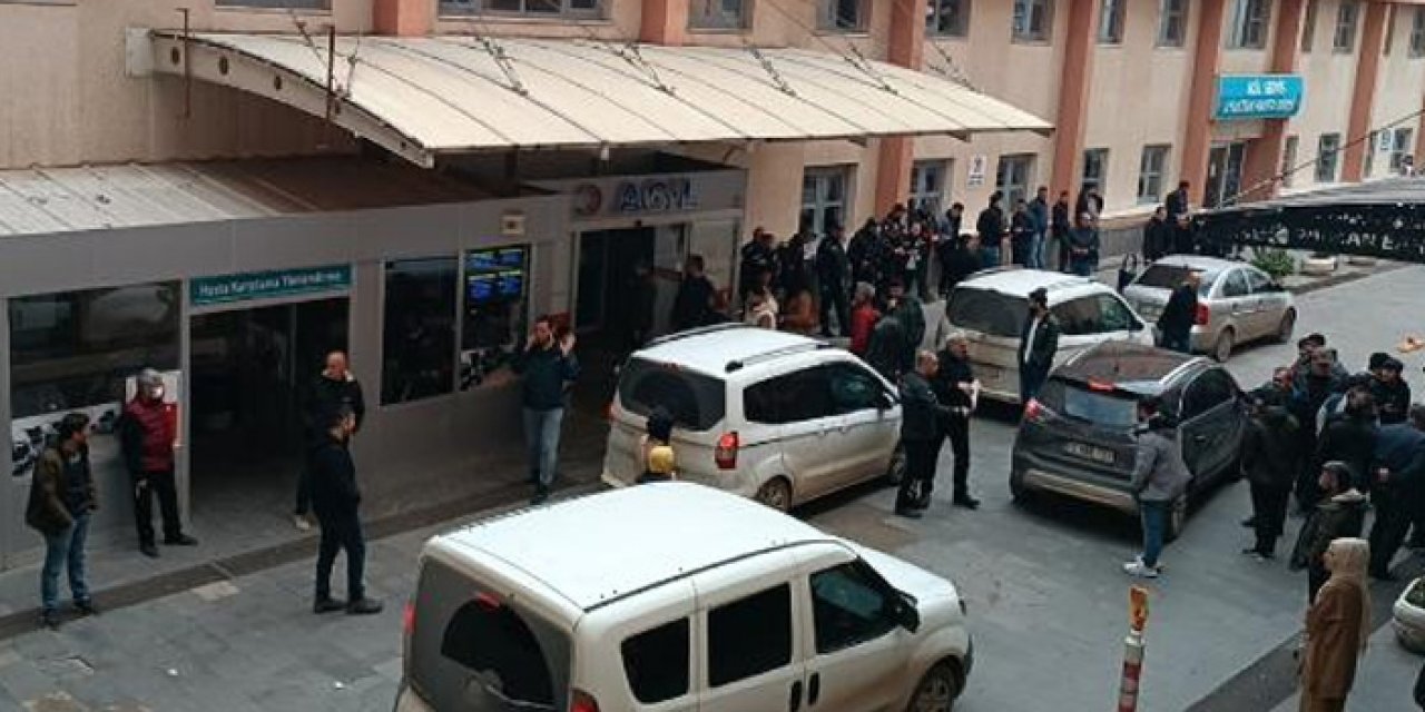 Akrabalar arasında bıçaklı kavga çıktı: Ölü ve yaralılar var