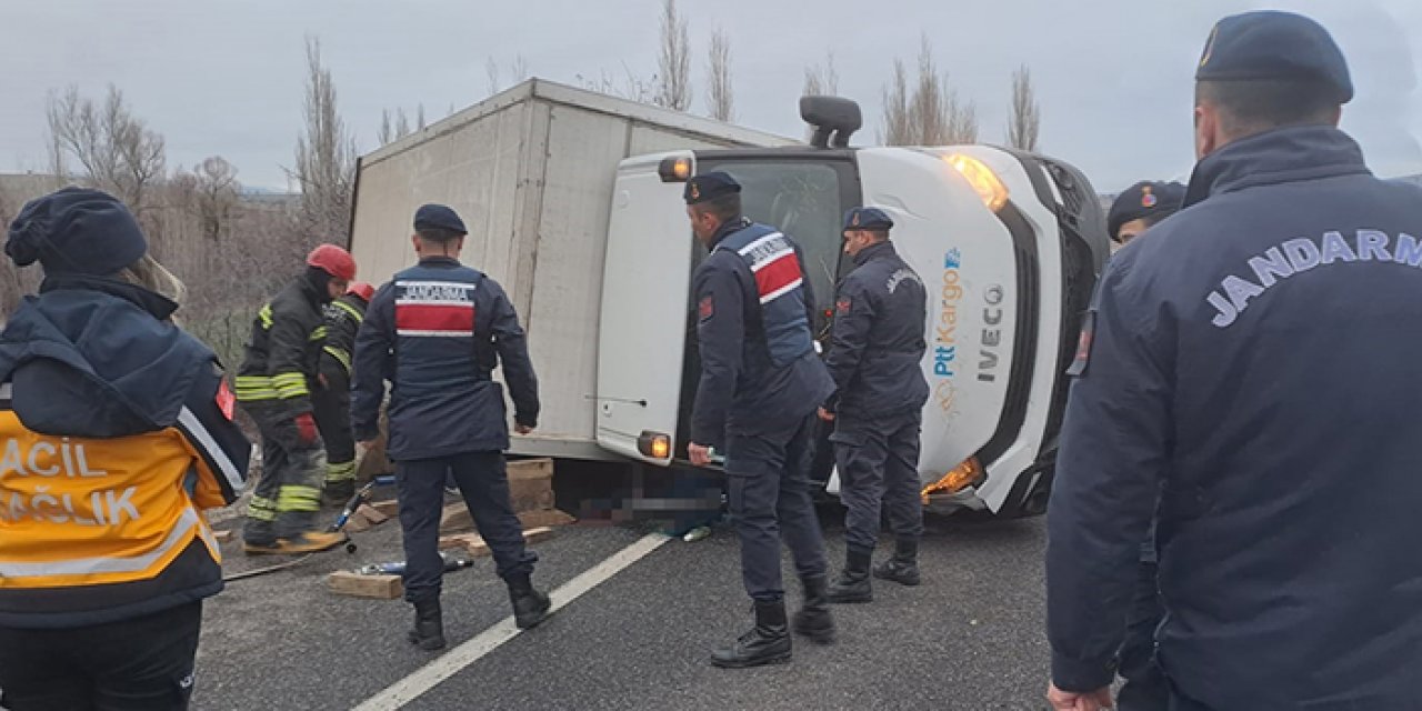 Konya'da acı kaza: Devrilen kamyonetin sürücüsü hayatını kaybetti!