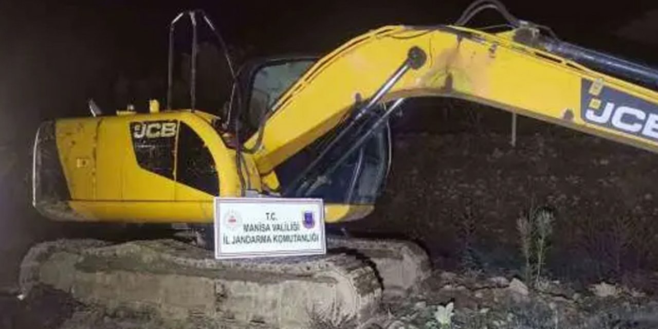 Manisa'da akılalmaz olay: İş makinesiyle define avına suçüstü!