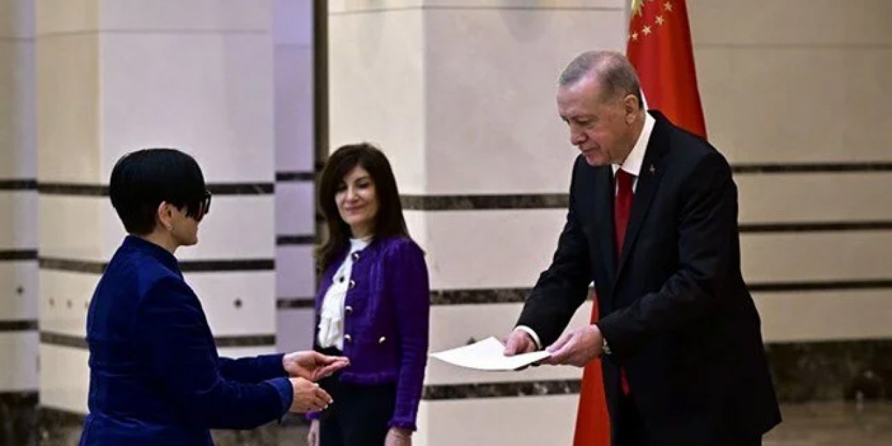 Büyükelçiler Cumhurbaşkanı Erdoğan’a güven mektubu sundu