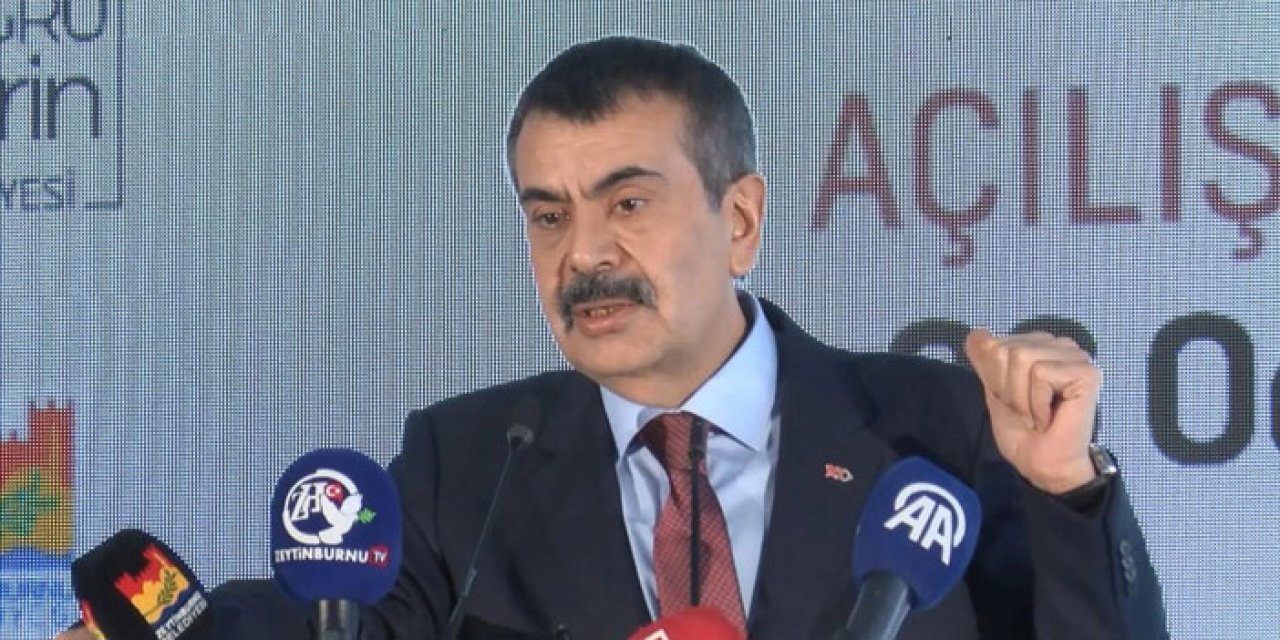 Bakan Yusuf Tekin velilere seslendi: Kaç saat kitap okuyarak örnek oluyorsunuz?