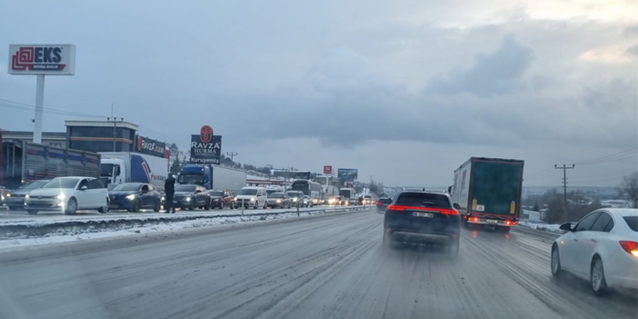 Elmadağ Ankara yolunda kar krizi