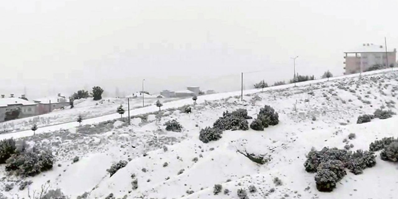 Antalya’da kar sevinci: 10 santimetreyi geçti