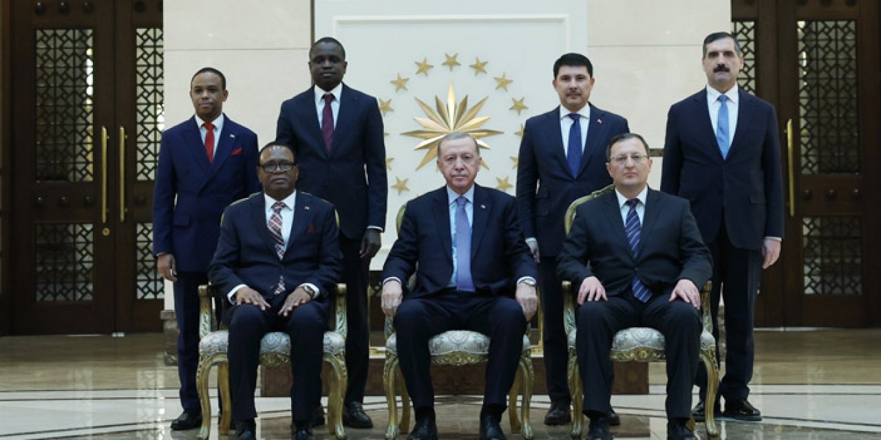 Büyükelçiler güven mektubunu sundu