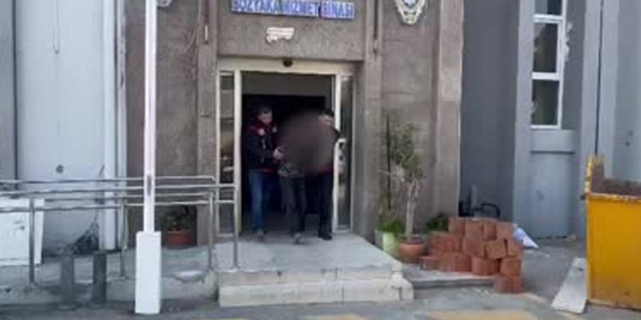 İzmir Metro'da bıçaklı kavga: 2 kişi tutuklandı