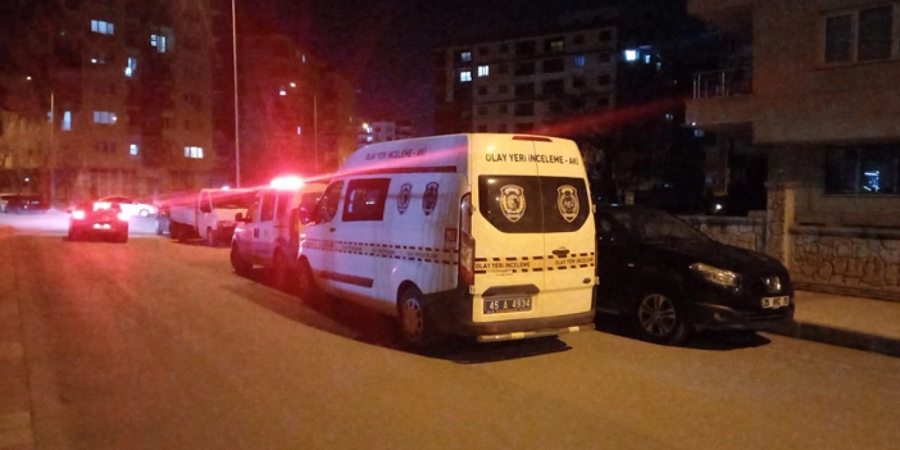 Manisa'da mahalle karıştı: Alkollü şahıs dehşet saçtı!