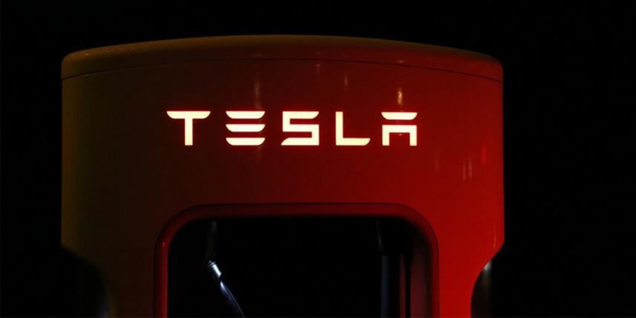 Tesla'da hata: 2.2 milyon aracı geri çağırdı