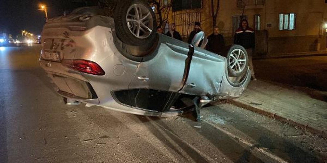 Direksiyon başında fenalaşarak aracında sıkıştı