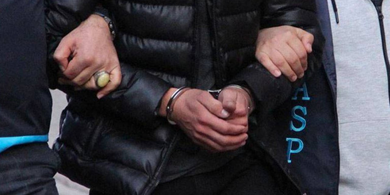 İzmir'de 2 firari hükümlü yakalandı