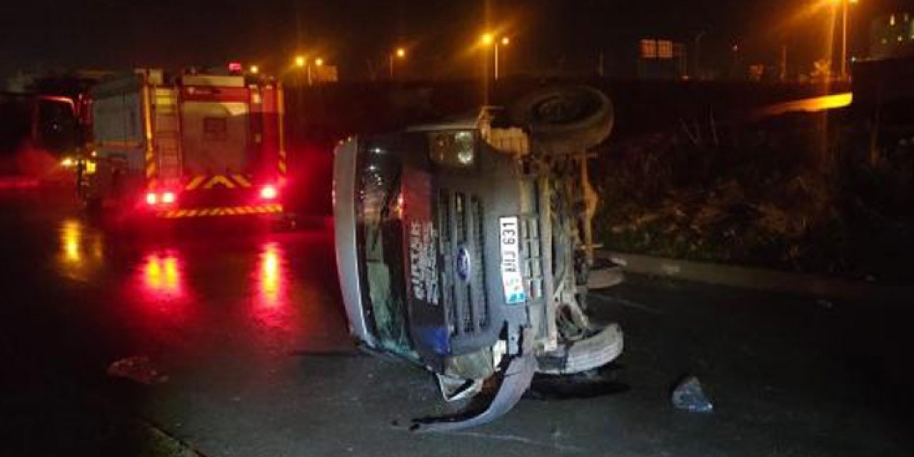 Manisa'da işçi servisi devrildi: 9 yaralı