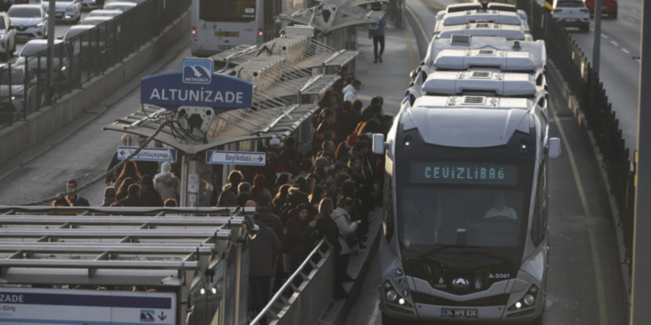 Bazı metrobüs durakları hizmet veremeyecek