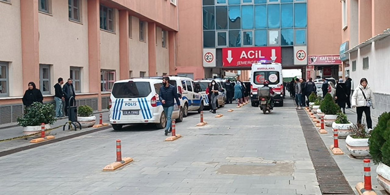 Okul kantininde öğretmeni bıçakladı!