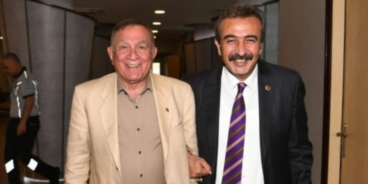 Seçim öncesi CHP’de istifa şoku: O belediye başkanları CHP’den istifa etti