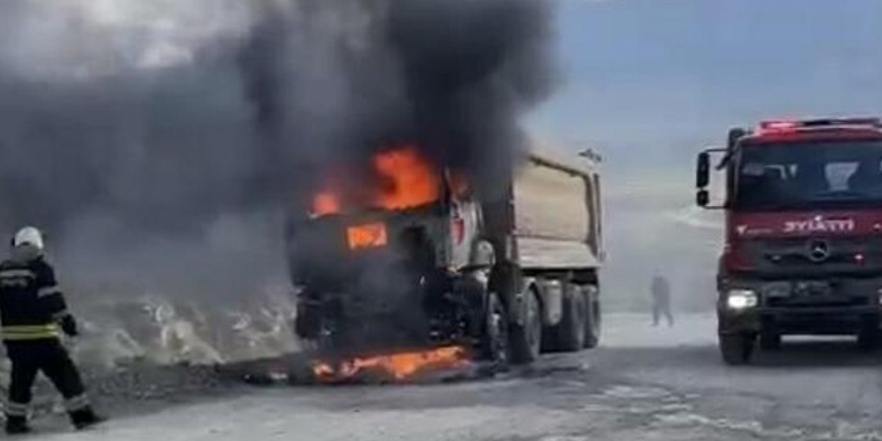 Manisa'da korkutan anlar: Alev alev yandı