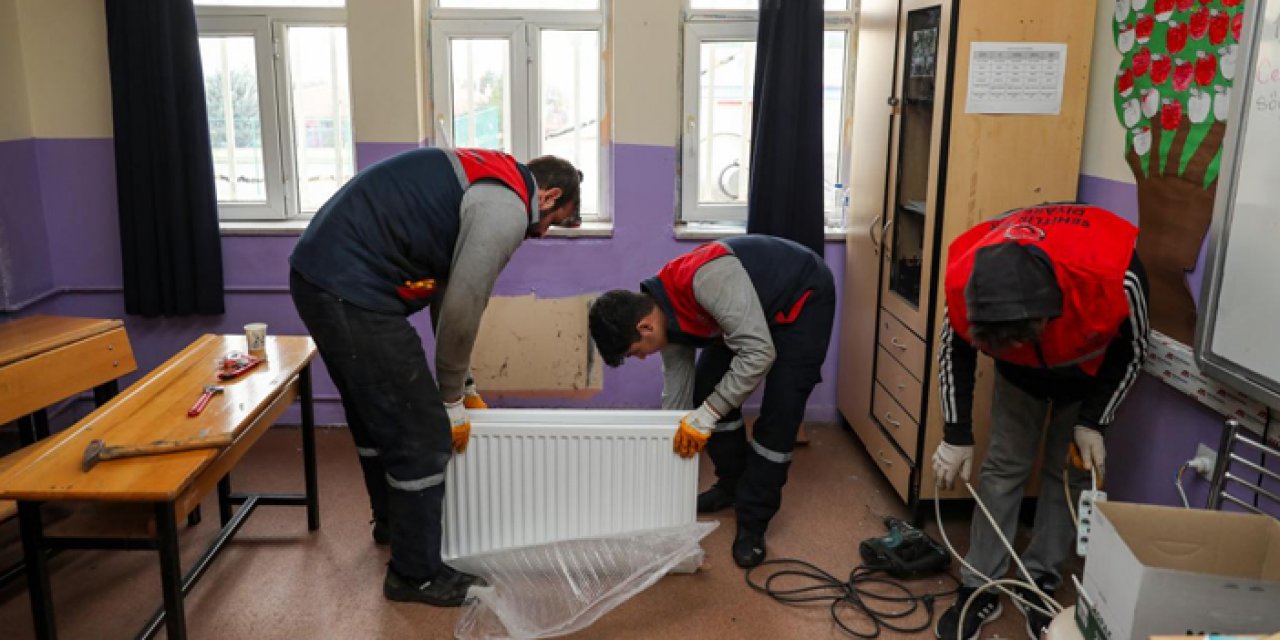 Meslek lisesi öğrencilerinden okullara büyük katkı