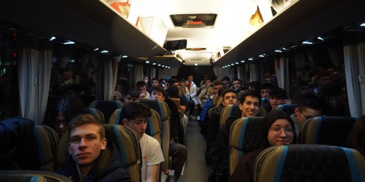 Altınok gençleri uğurlama törenine katıldı