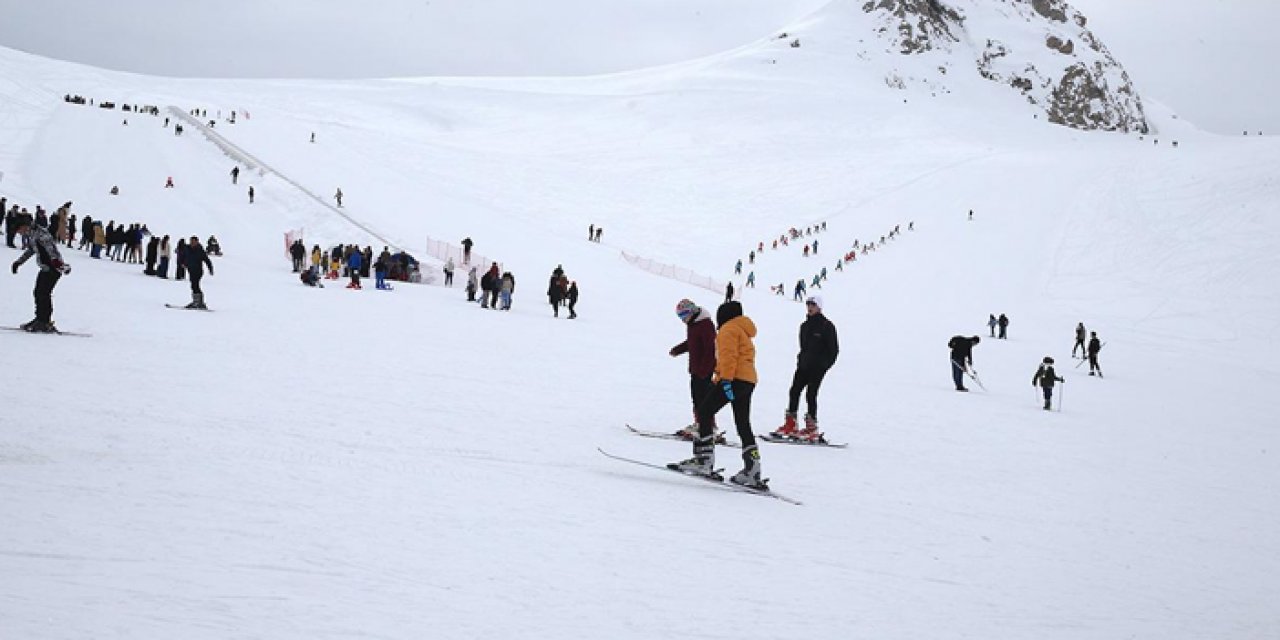 Hakkari rakiplerini geride bıraktı