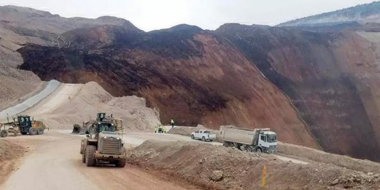 Erzincan'da mobil laboratuvar heyelan bölgesinde