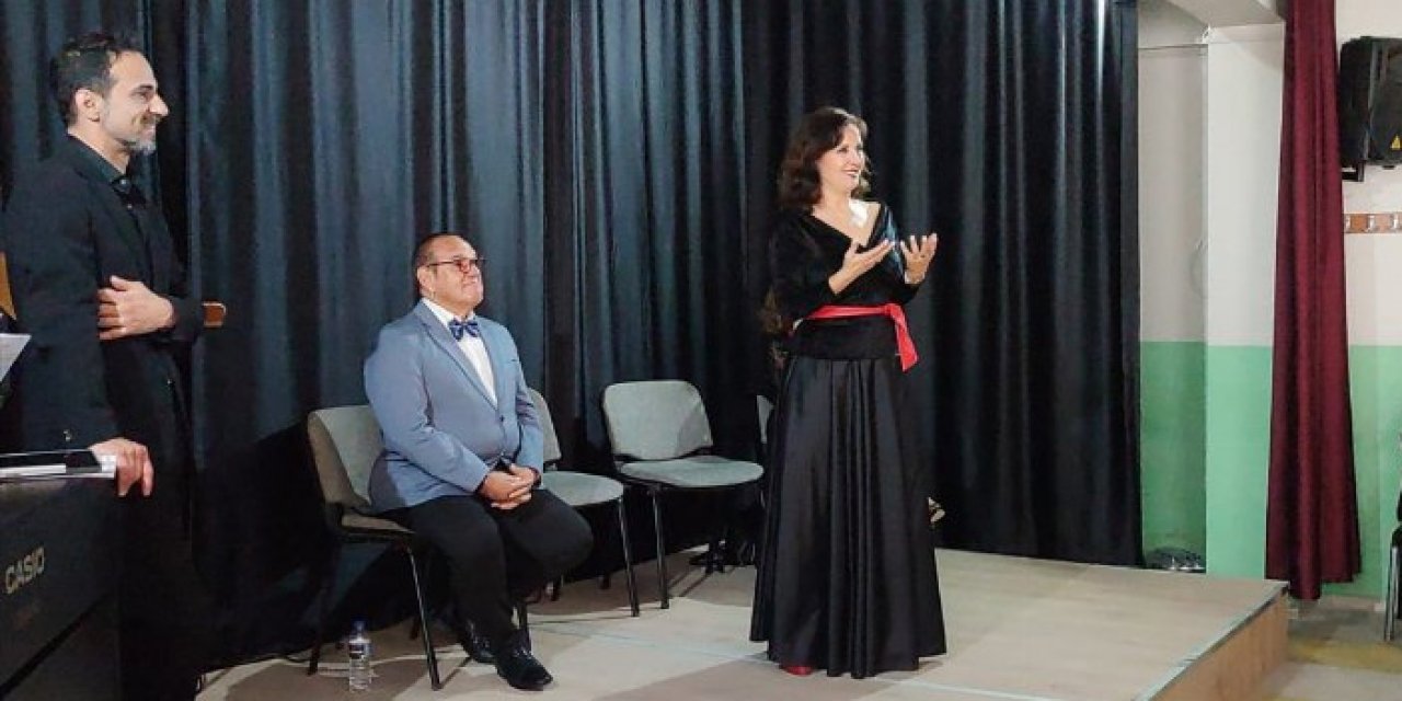 İzmir'de lise öğrencilere konser