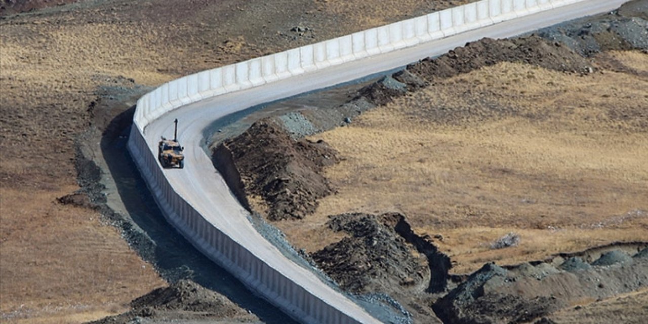 Sınırda 2'si terörist 15 kişi yakalandı