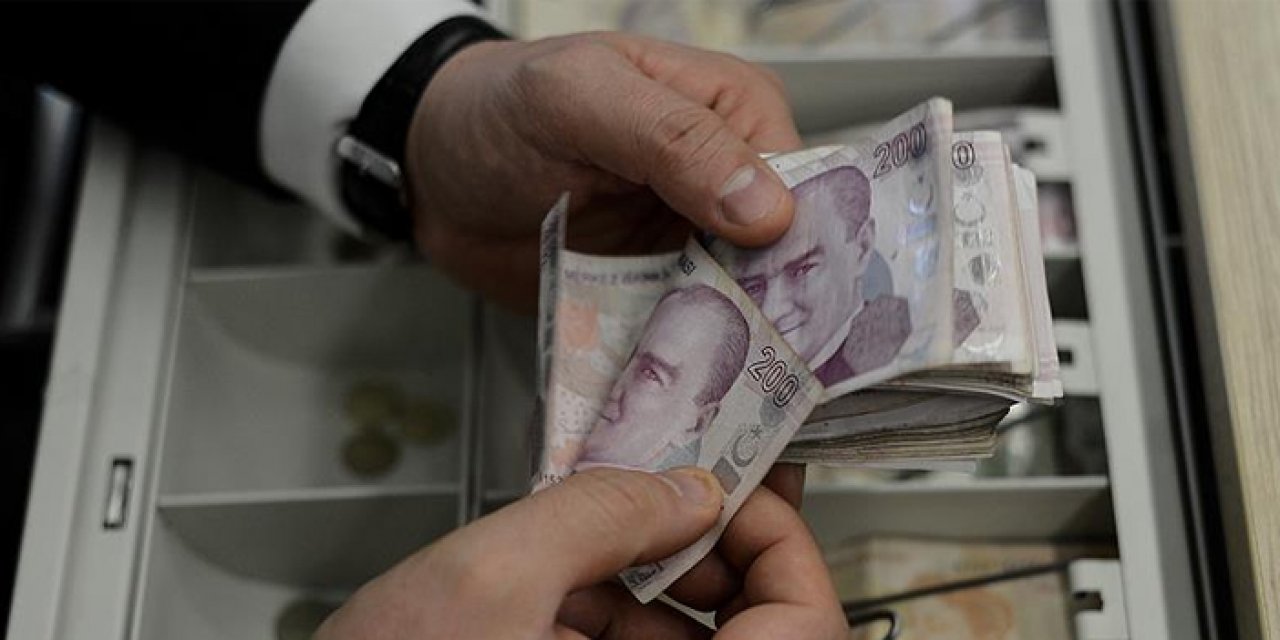 Ünlü ekonomist kötü haberi verdi! Emekliler maaş almayacak