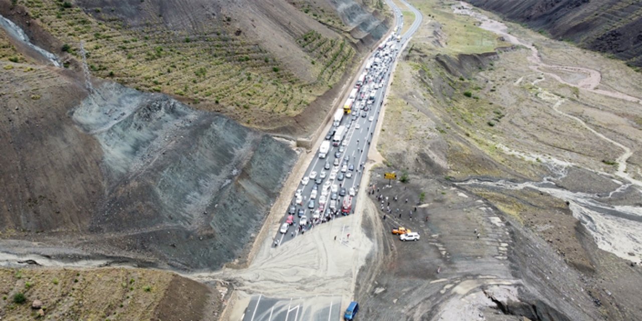 Bakan Bayraktar açıkladı! Erzincan'da arama faaliyetleri durduruldu