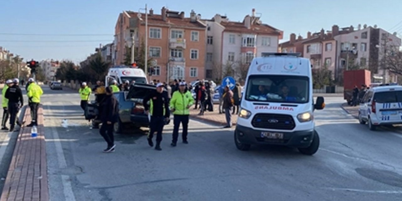 Konya'da feci kaza: Otomobil ile işçi servisi çarpıştı