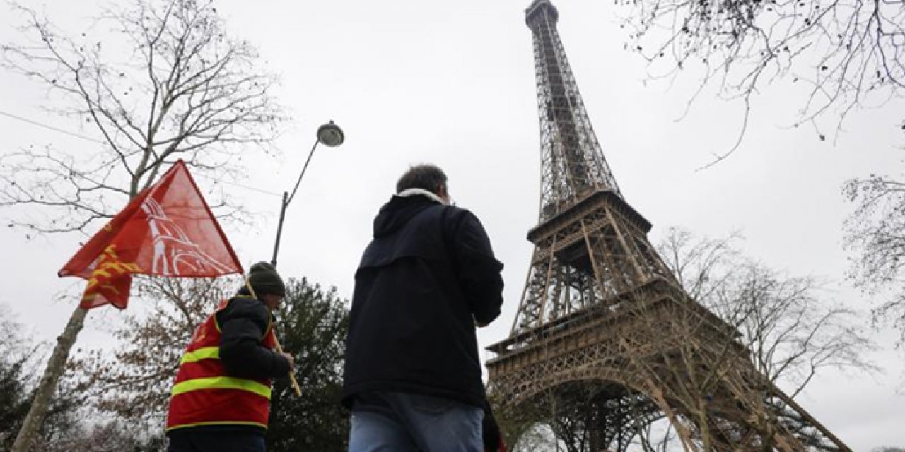 Eyfel Kulesi grev nedeniyle ziyarete kapatıldı