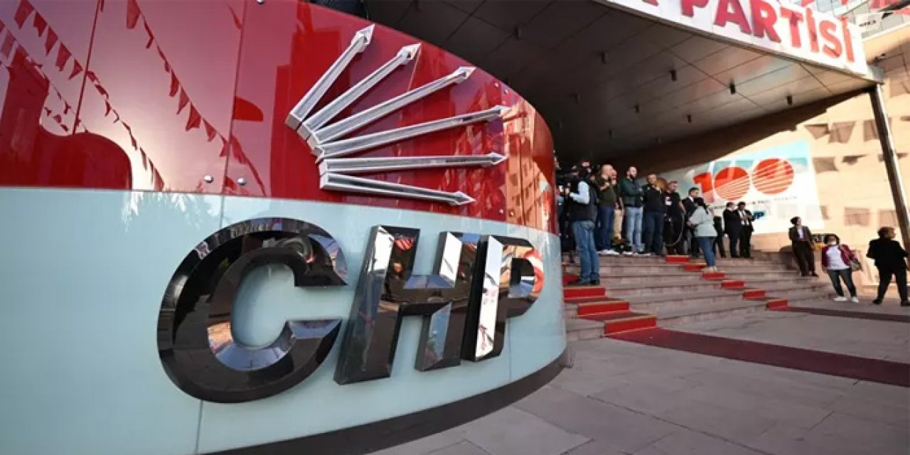 İzmir sallantıda: CHP yönetimi istifa etti