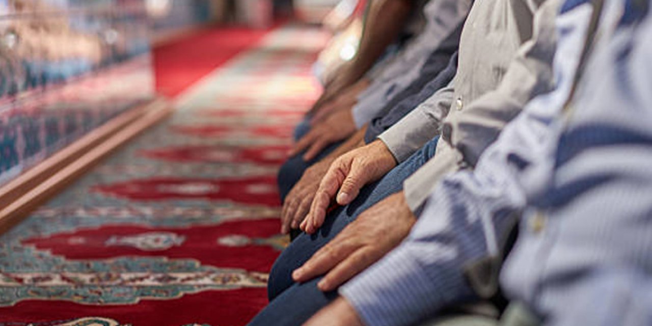 Hz. Muhammed namazı nasıl kılardı? Peygamberimiz nasıl namaz kılardı?