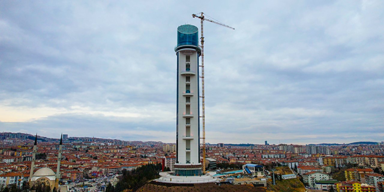 Cumhuriyet Kulesi gün sayıyor: Cam çatı dağcılara emanet!