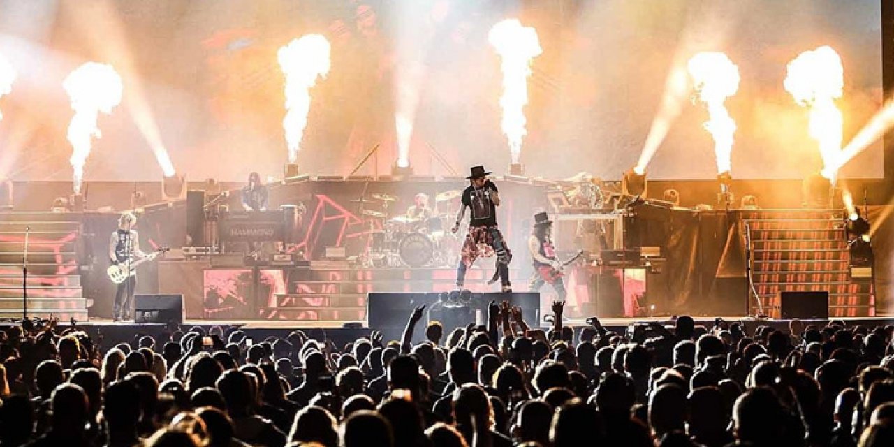 İzmir'de metro açılışı: Ünlü isim konser verecek!