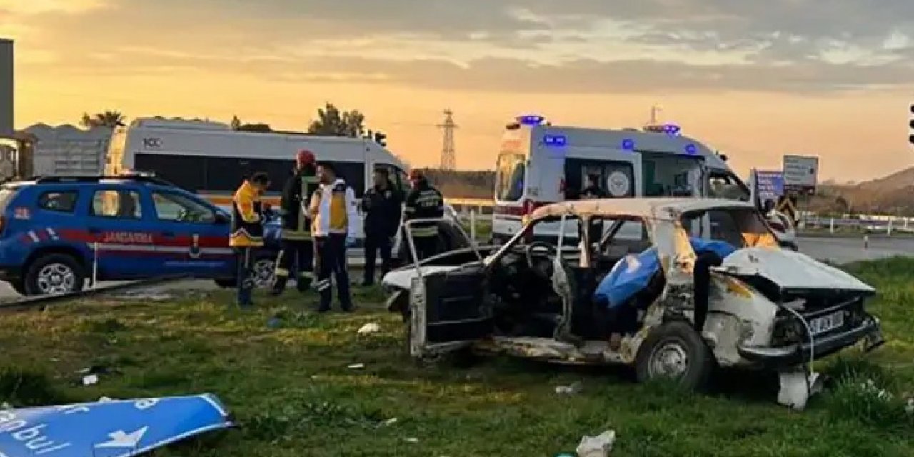 Manisa'da dehşet kaza: 3 ölü, 2 yaralı