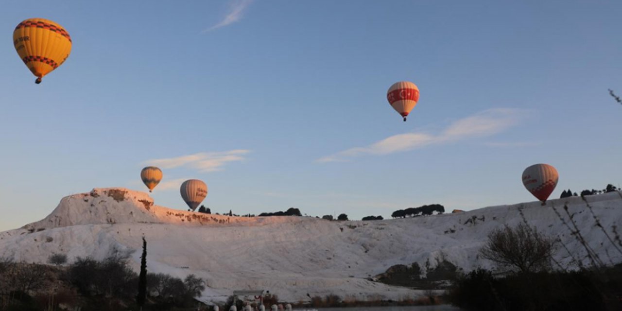 Kapadokya’ya rakip çıktı: Pamukkale’de balon turları canlandı