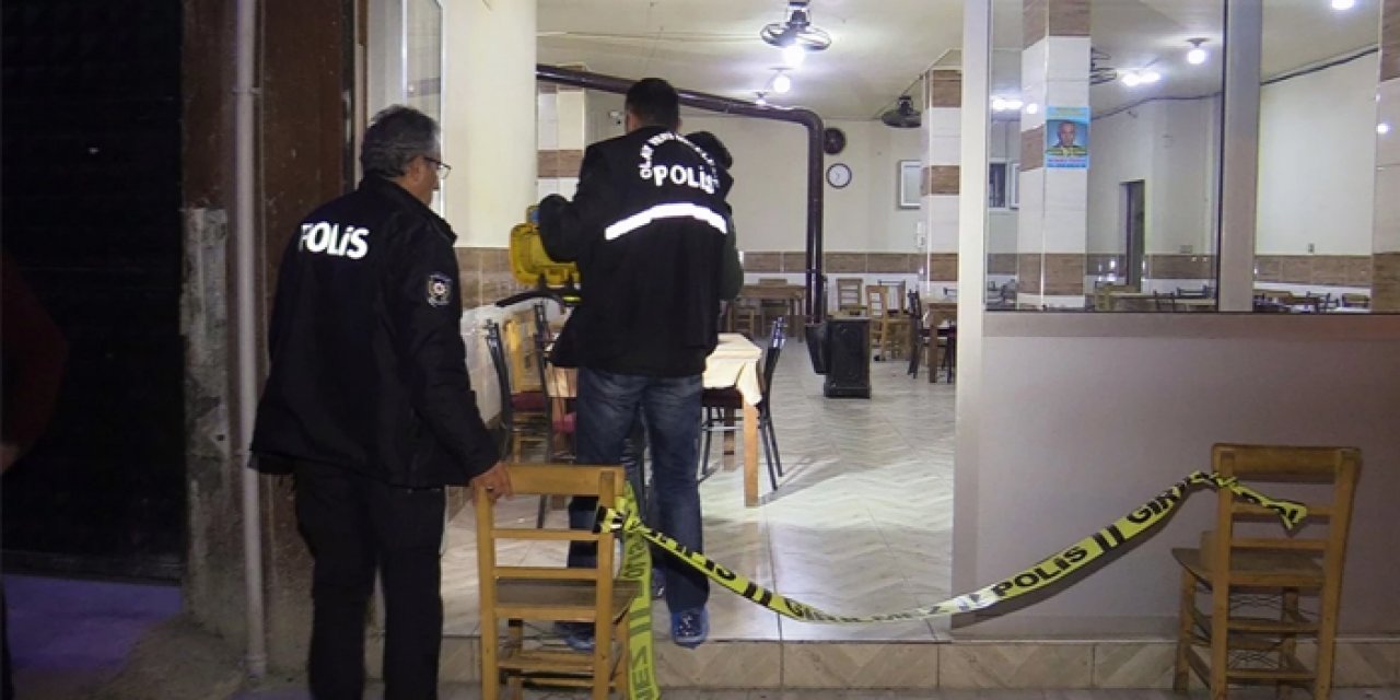 Adana'da kahvehaneye silahlı saldırı: 2 yaralı